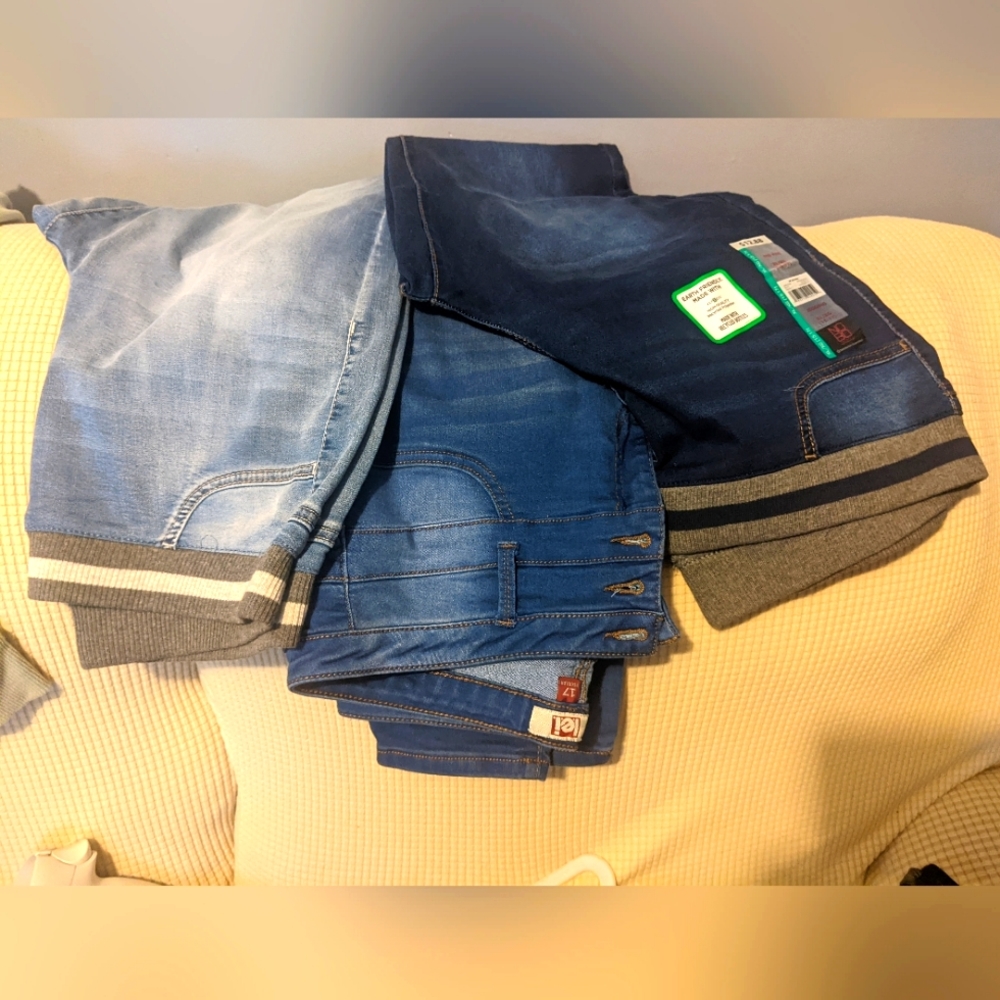 Lot of women's Jeggings Size 15-17 XL